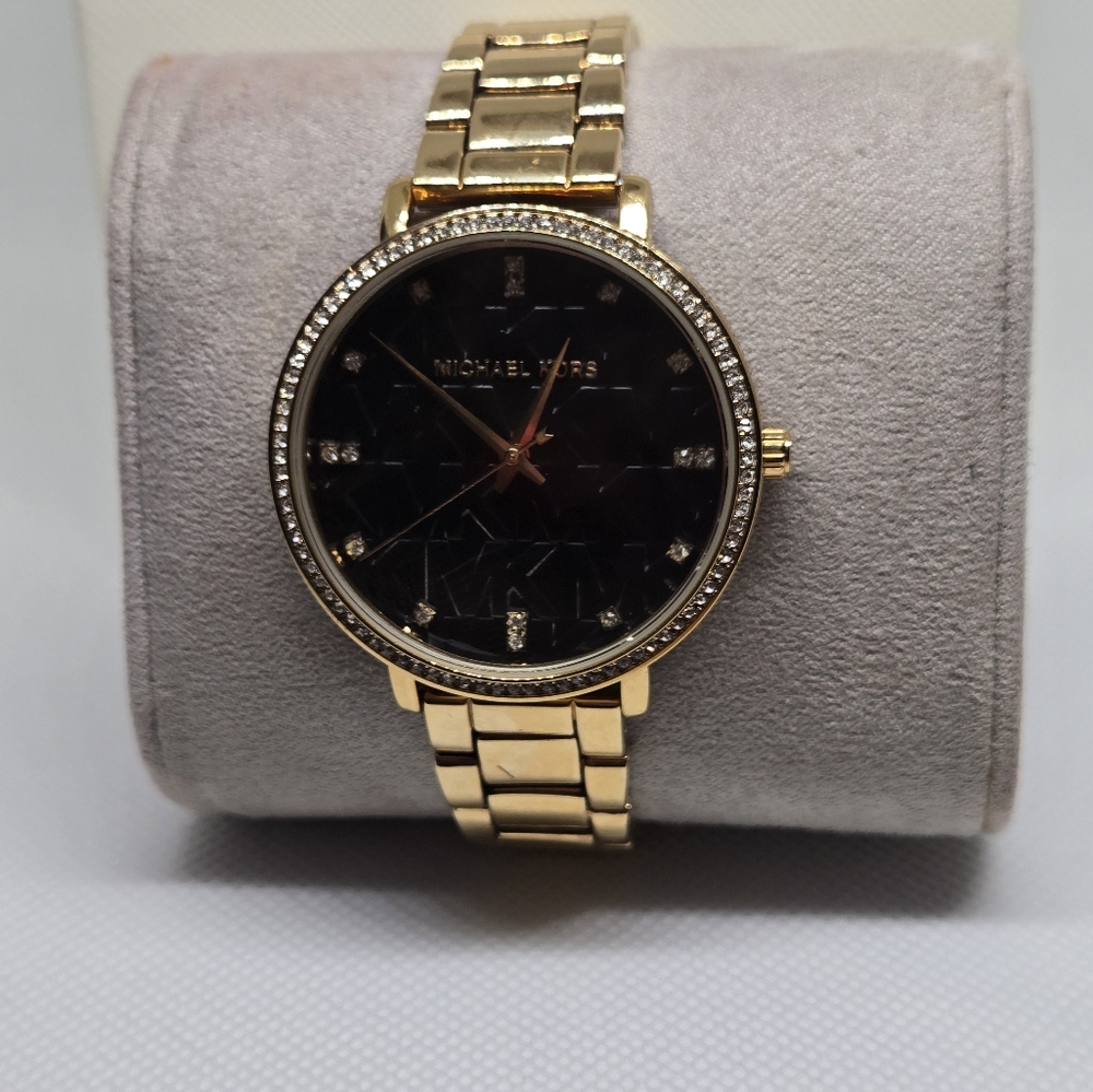 Michael Kors Gold Women Watch - Picture 4 of 16